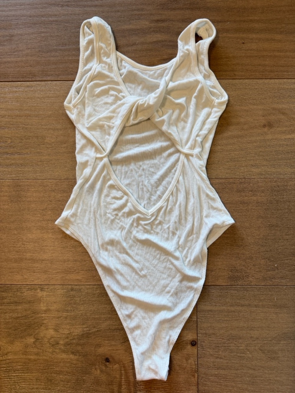 SHEIN White Twist-Back Ribbed Cutout Bodysuit
